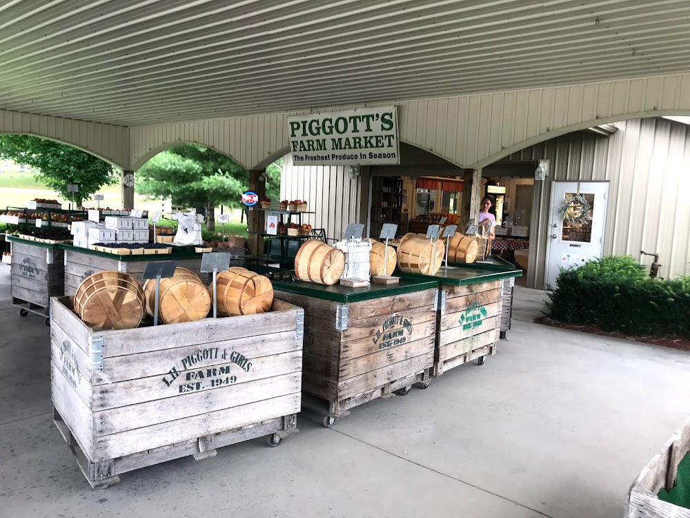 Piggott’s Farm Market and Bakery, Benton Harbor, MI