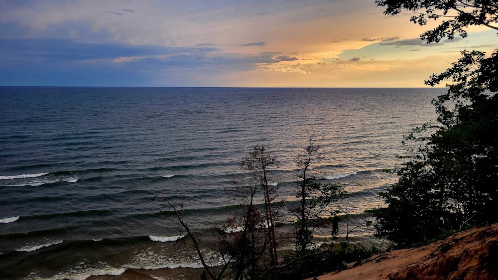 Saugatuck Dunes State Park